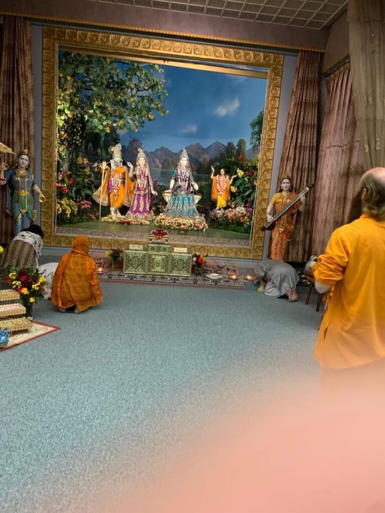 Krishna Janmashtami, a revered Hindu festival Radha Krishna temple in USA puja Radha Soami