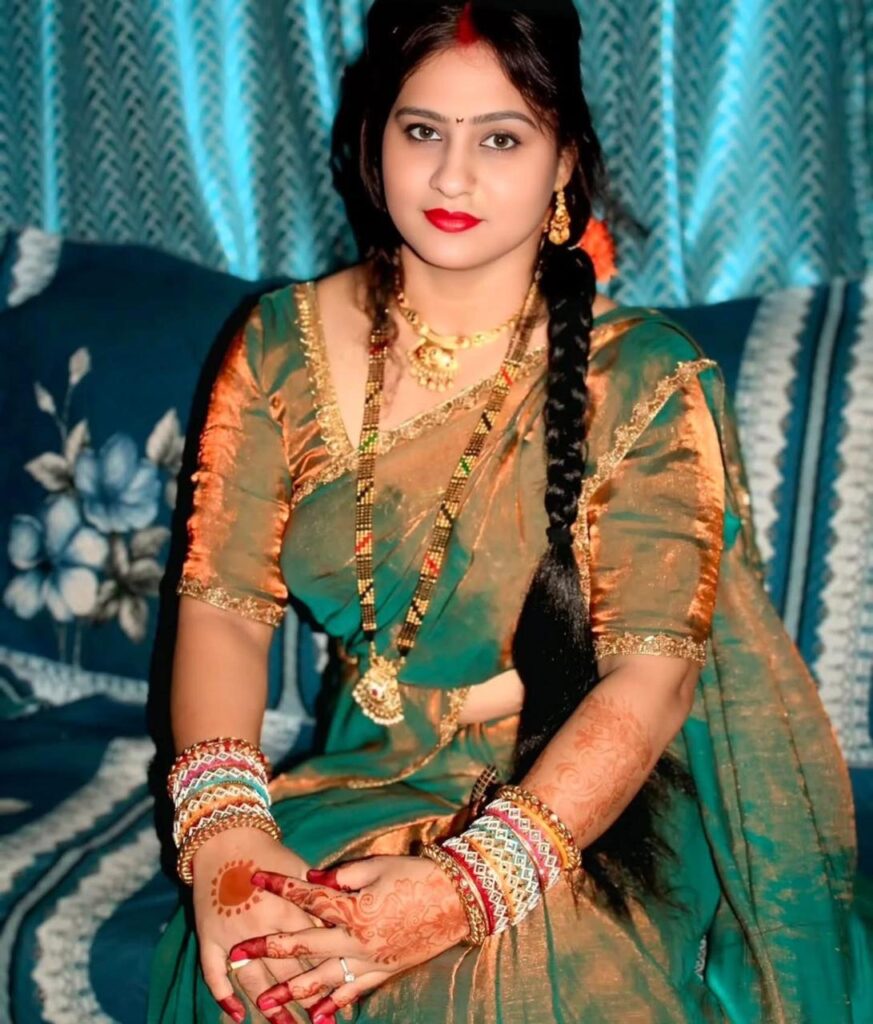 Tears of Gratitude: Reflecting Smita's emotional reunion with Rohini on her wedding dayhhigd