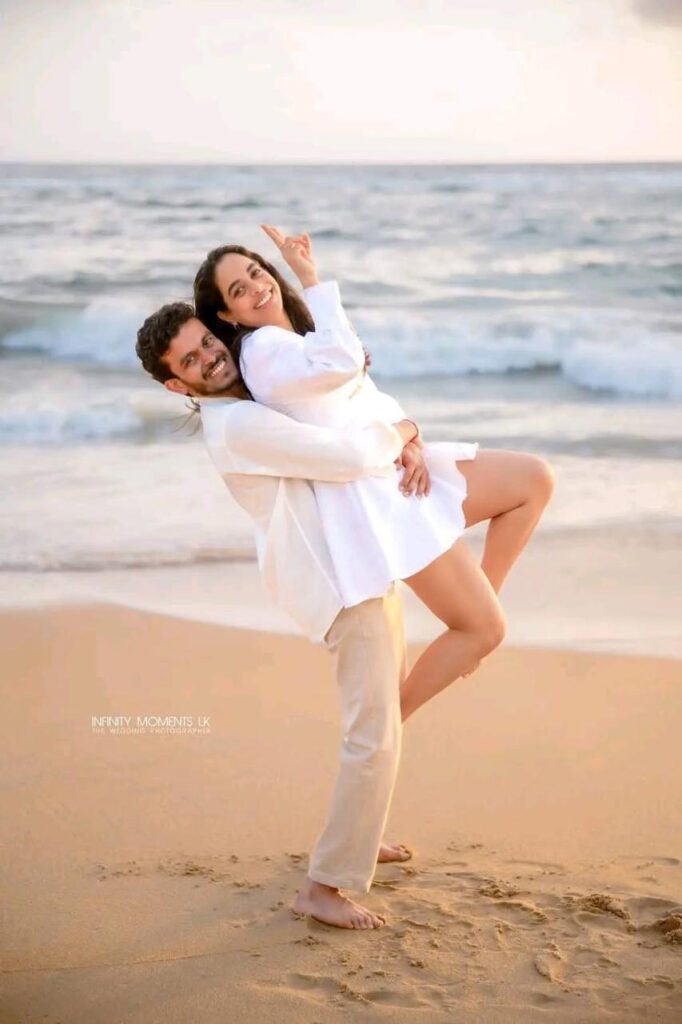 The Ups and Downs of Marriage
Rtyy