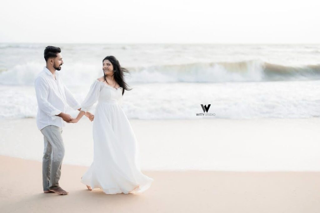 Rohan & Sunita: "Love After Loss" girls with Sea beach 