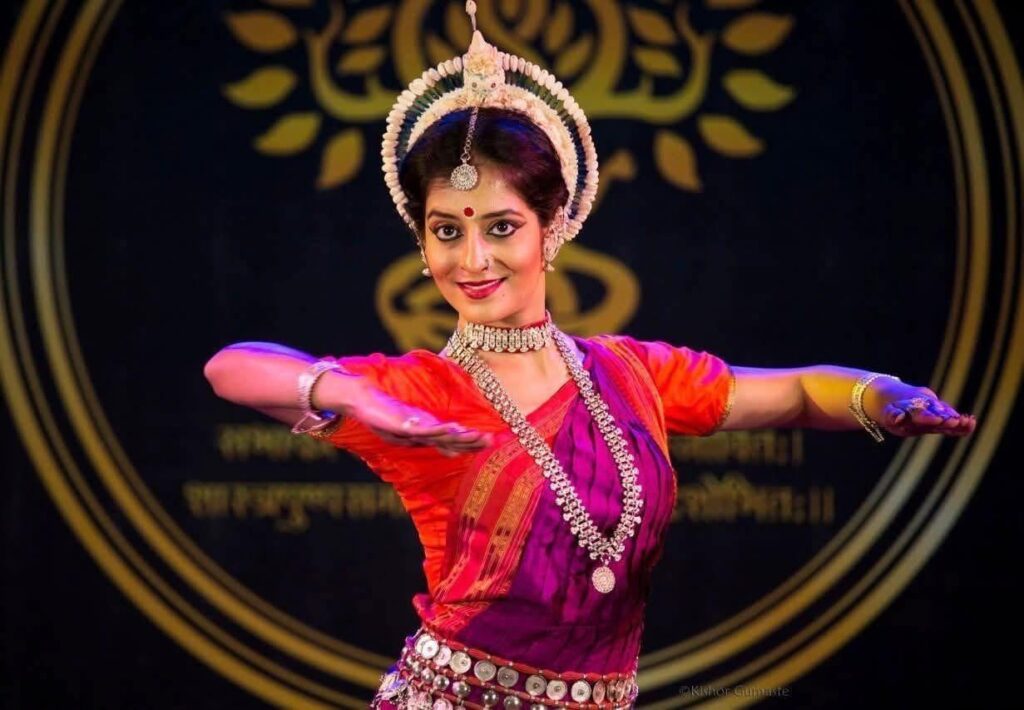 Jhulan Yatra Celebrations in America dance in odisy and spiritual thinking about Radha Krishna 